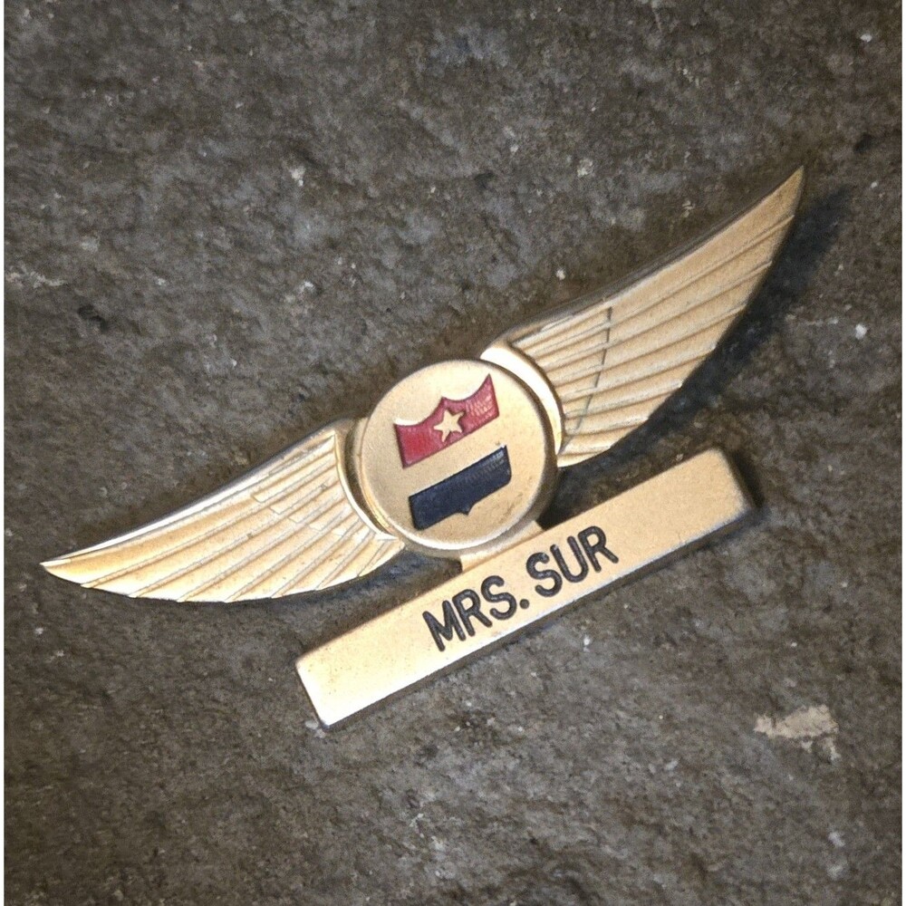Vintage Early 1970s  United Airlines Stewardess Wings Pin Name Bar Balfour LGB